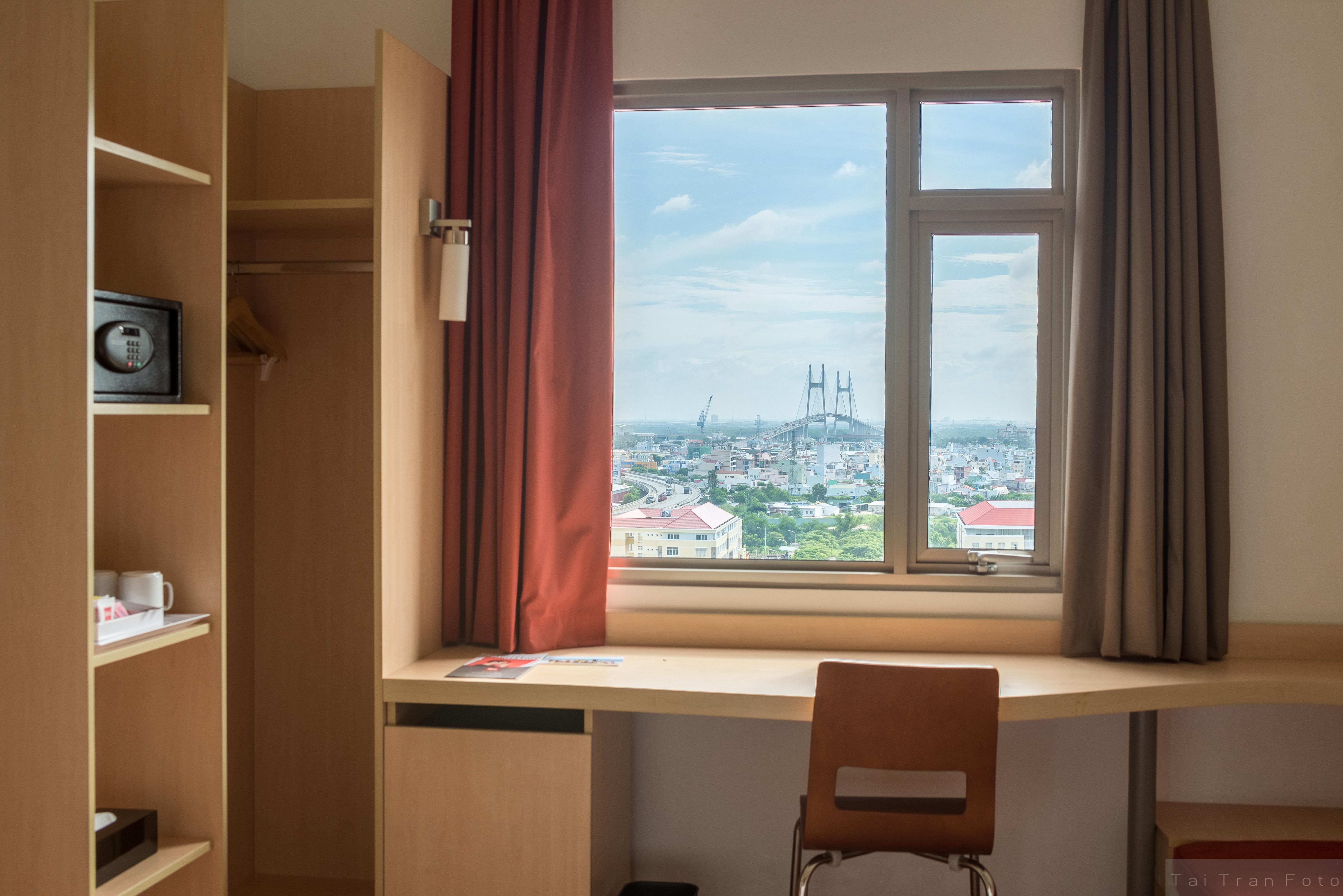 Ibis Saigon South Hotel Ho Chi Minh City Exterior photo
