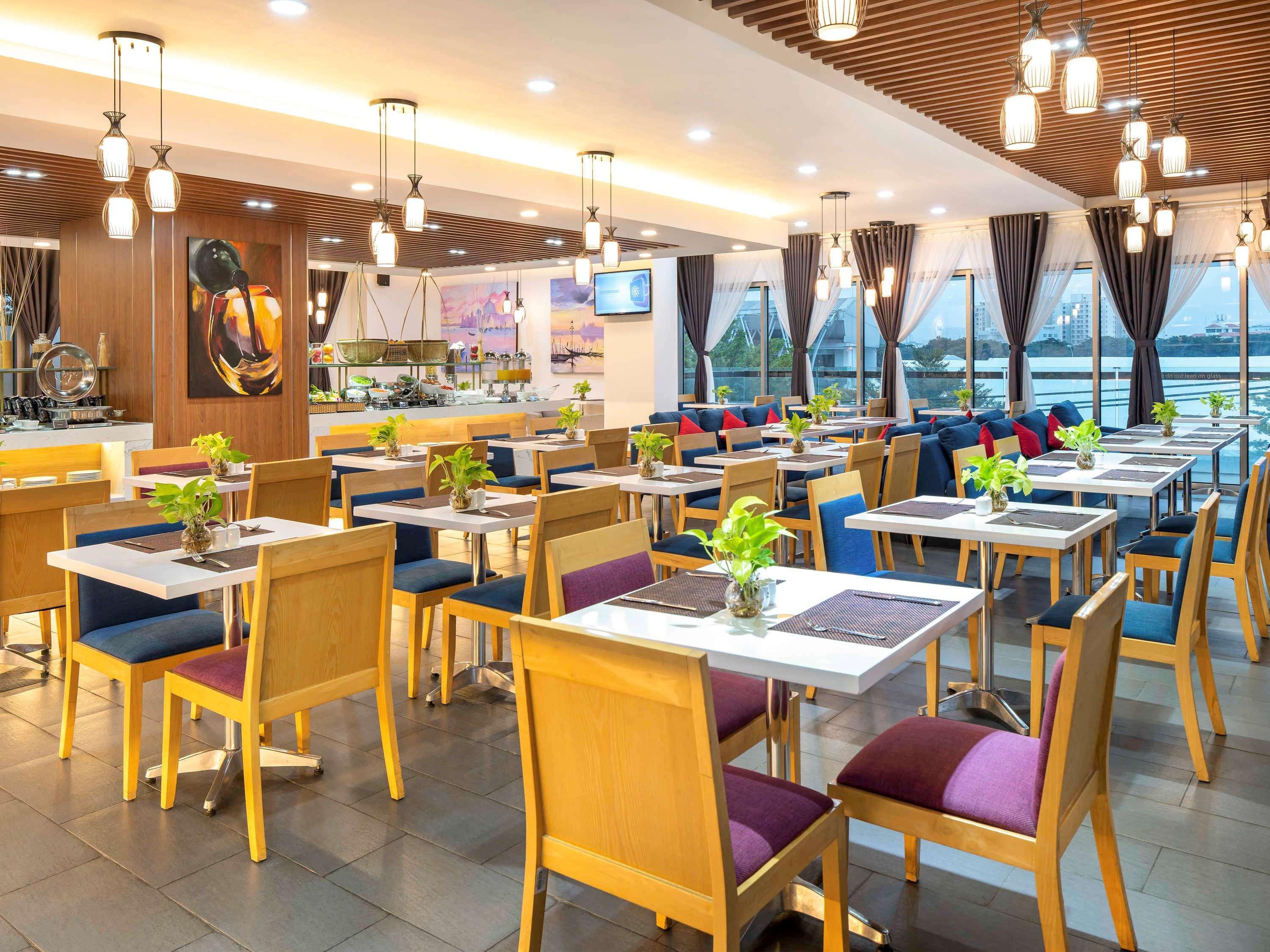 Ibis Saigon South Hotel Ho Chi Minh City Exterior photo
