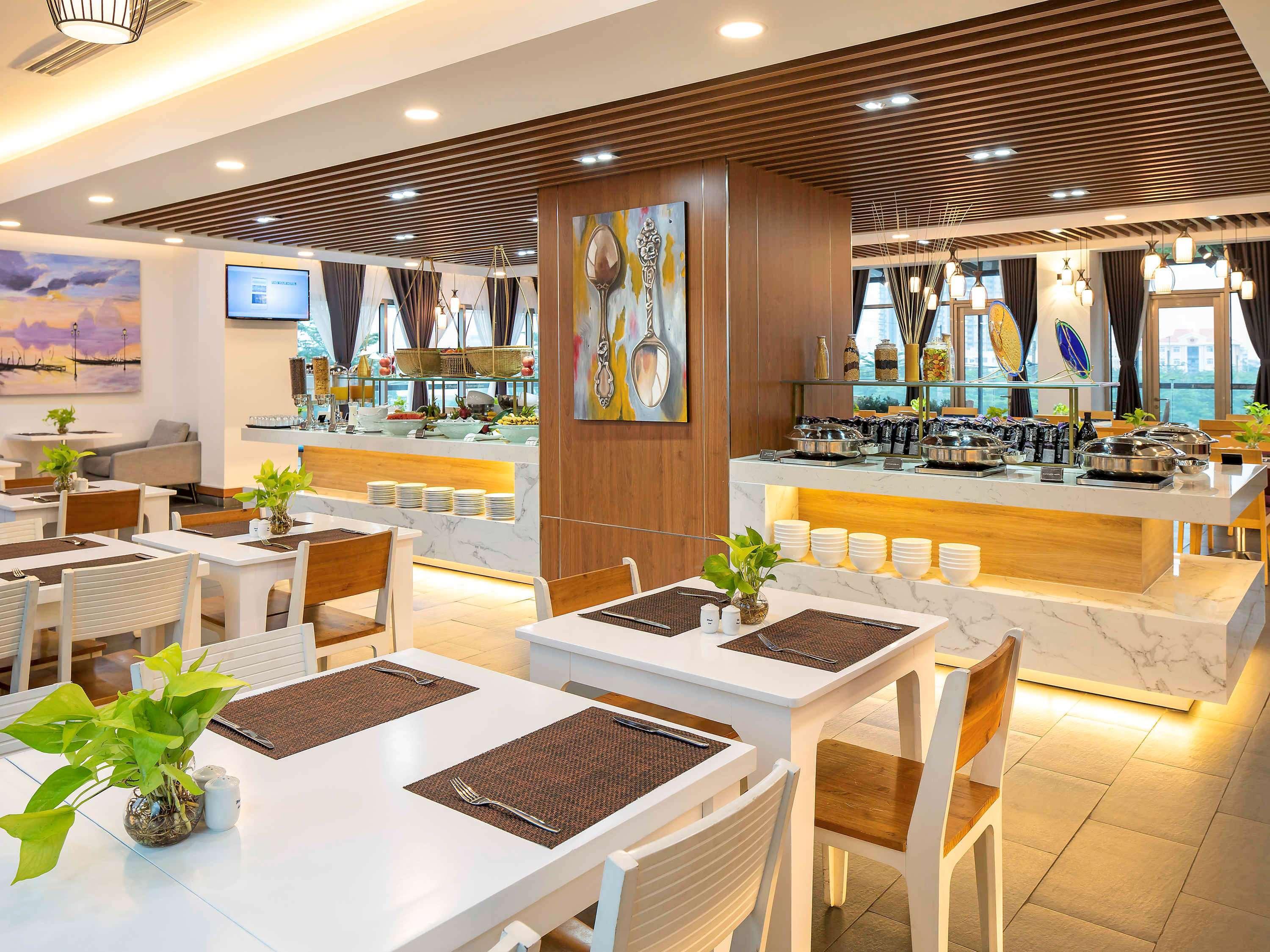 Ibis Saigon South Hotel Ho Chi Minh City Exterior photo