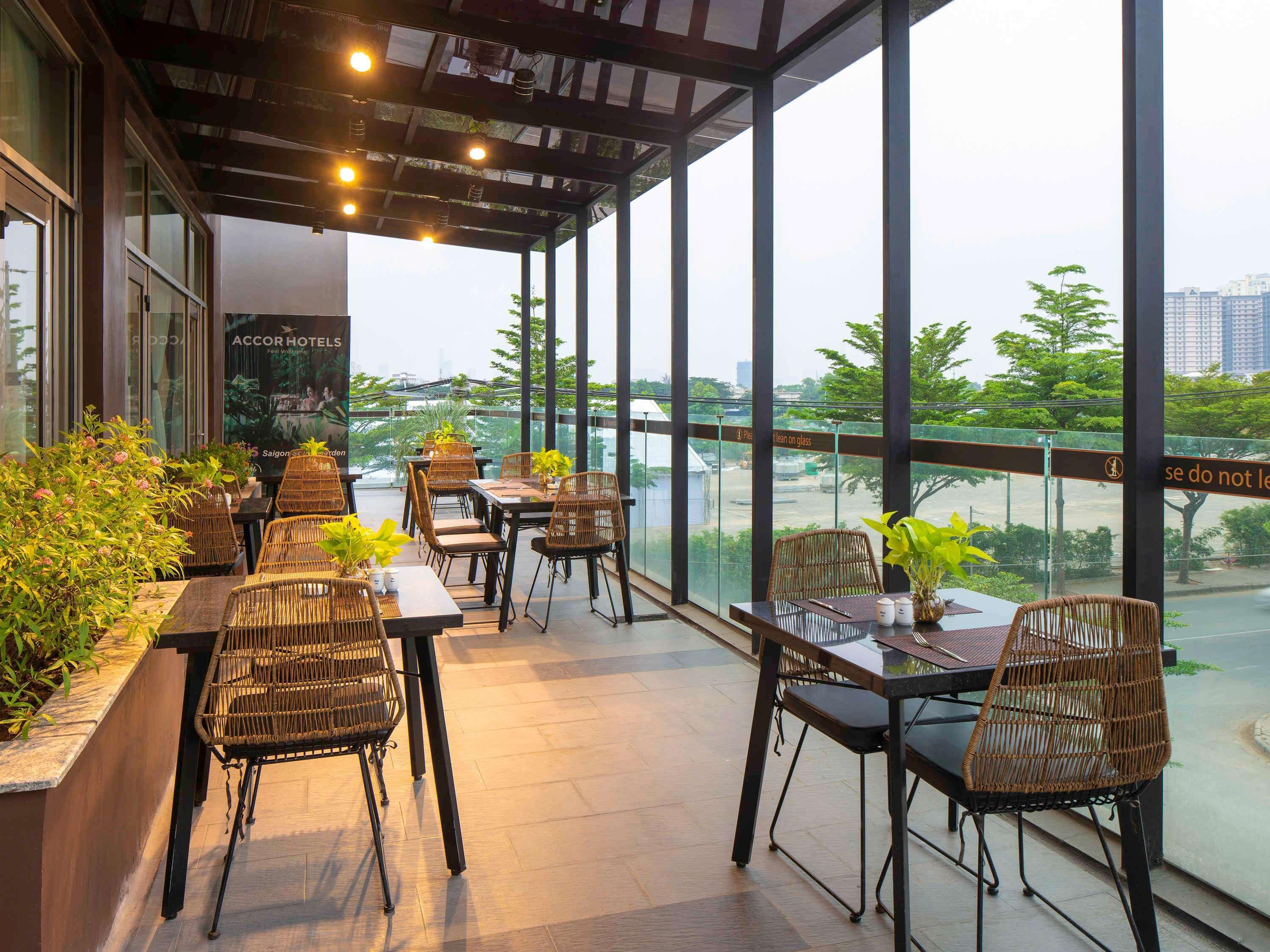 Ibis Saigon South Hotel Ho Chi Minh City Exterior photo