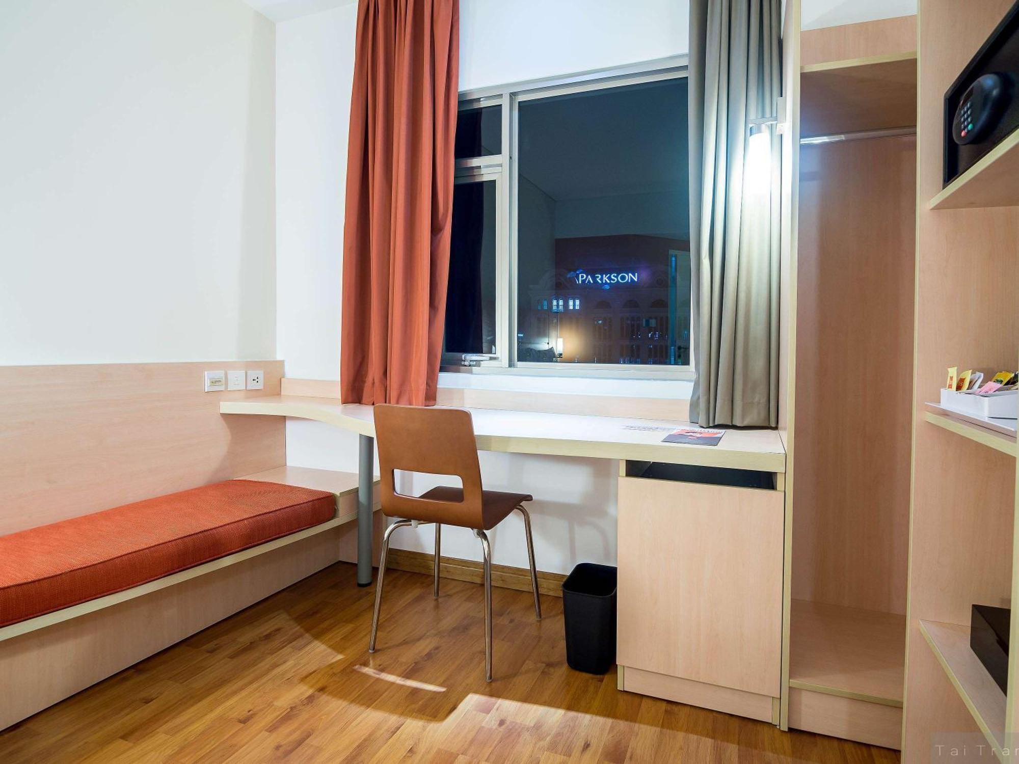 Ibis Saigon South Hotel Ho Chi Minh City Exterior photo
