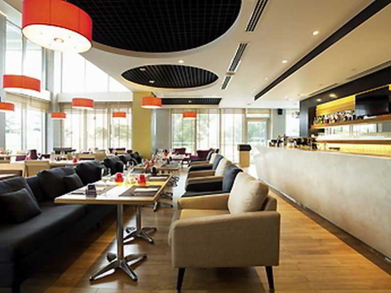 Ibis Saigon South Hotel Ho Chi Minh City Exterior photo