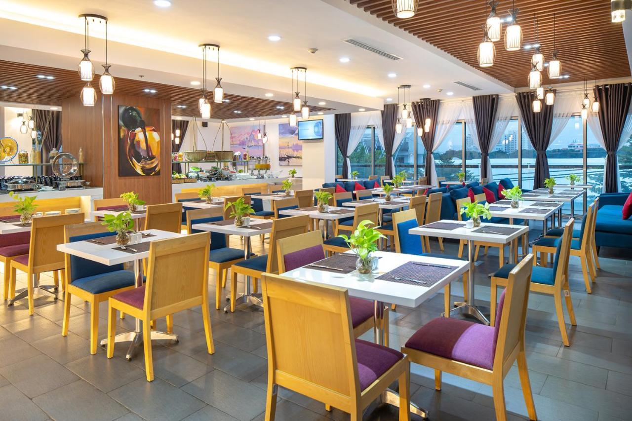 Ibis Saigon South Hotel Ho Chi Minh City Exterior photo